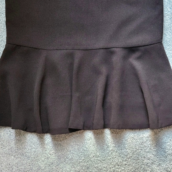 Kasper separates fitted flounce hem skirt Size 6 Color black - Picture 2 of 12